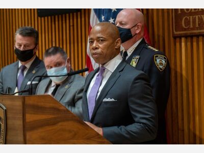 HARRY SIEGEL: Does our cop-turned-mayor distrust the NYPD?